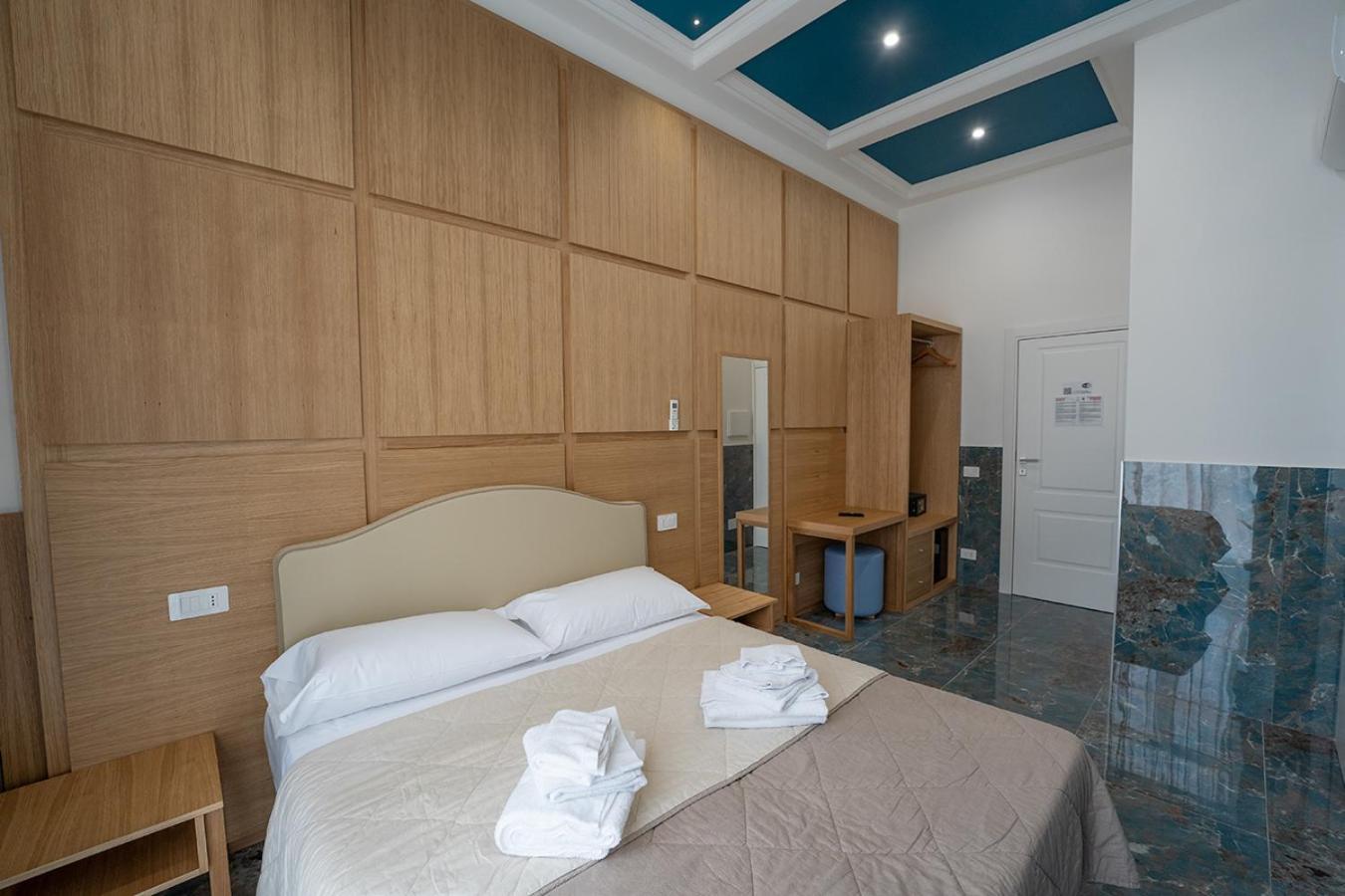 Pc Boutique H, Sea View By Clapa Group Guest house Naples