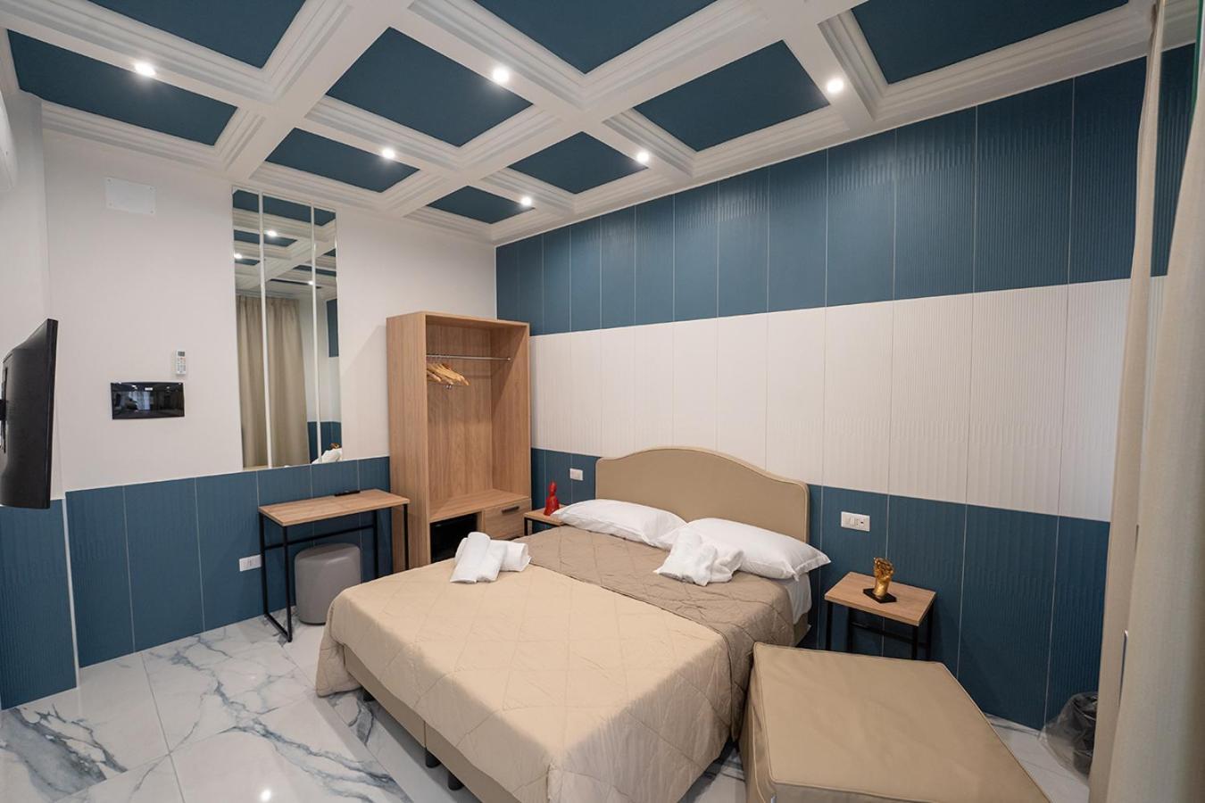 Affittacamere Pc Boutique H, Sea View By Clapa Group *